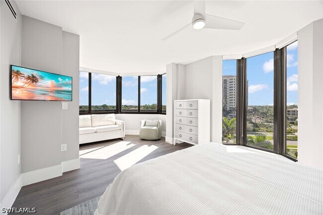 Building Photo - 6075 Pelican Bay Blvd