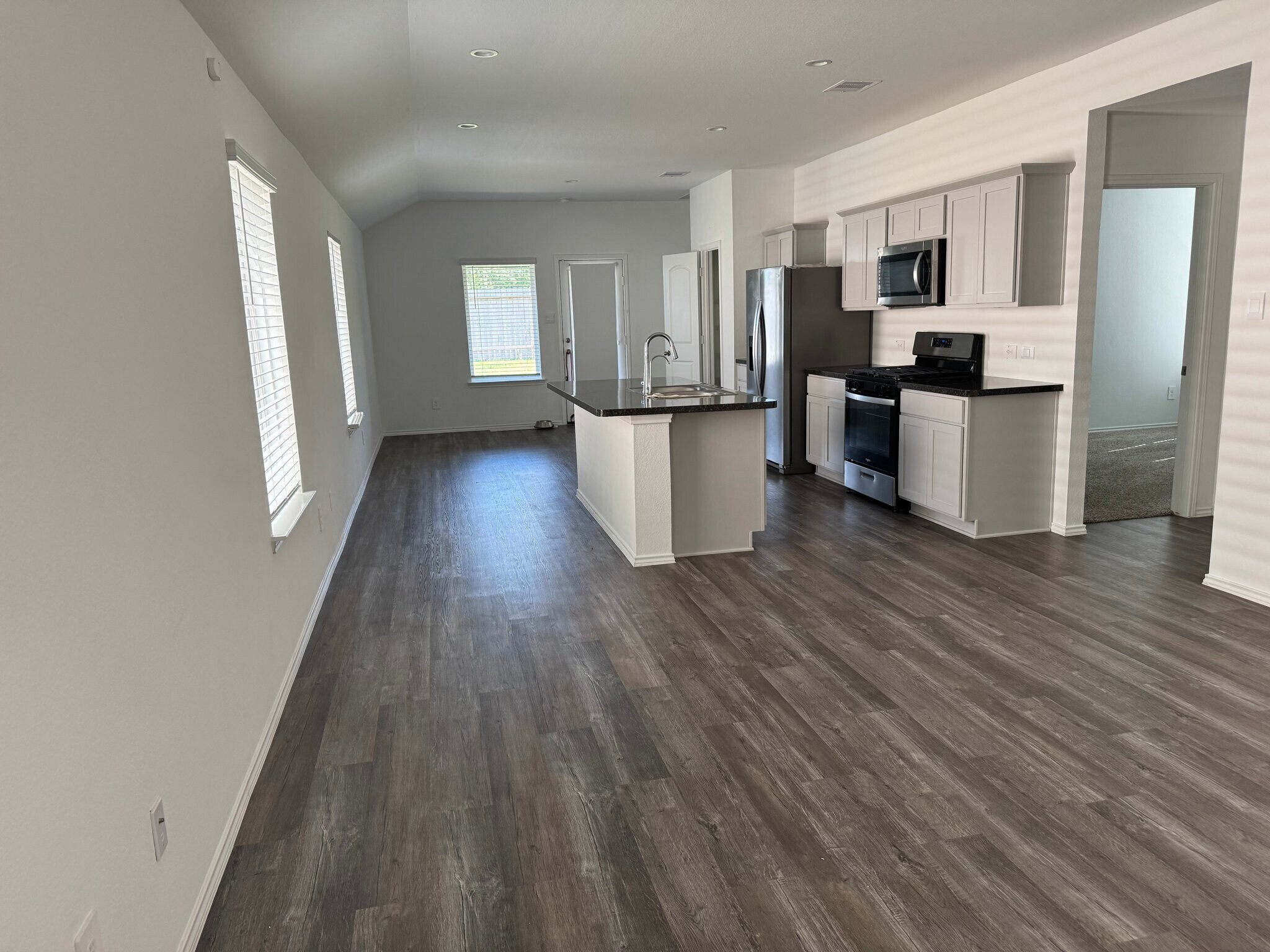 Building Photo - 5626 Vintage Oakmont Dr