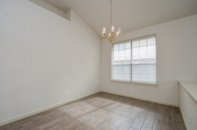 Building Photo - 14027 Wheatbridge Dr