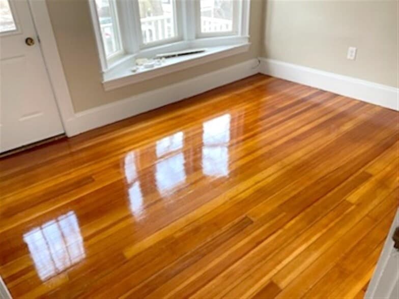 Building Photo - 35 Trowbridge St