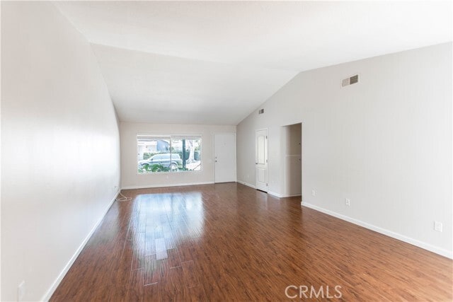 Building Photo - 26315 Roundtree Ct