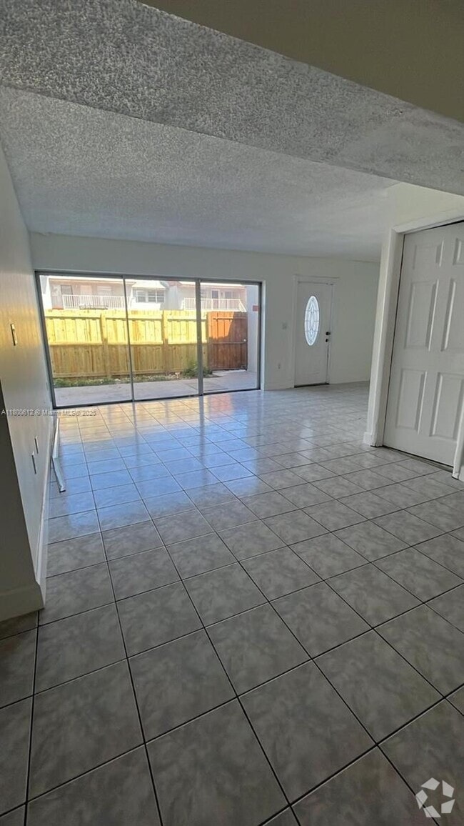 Building Photo - 15420 SW 81st Circle Ln