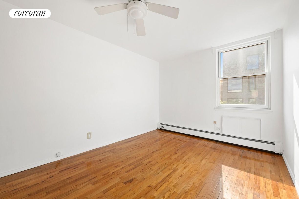 Building Photo - 42 Carroll St