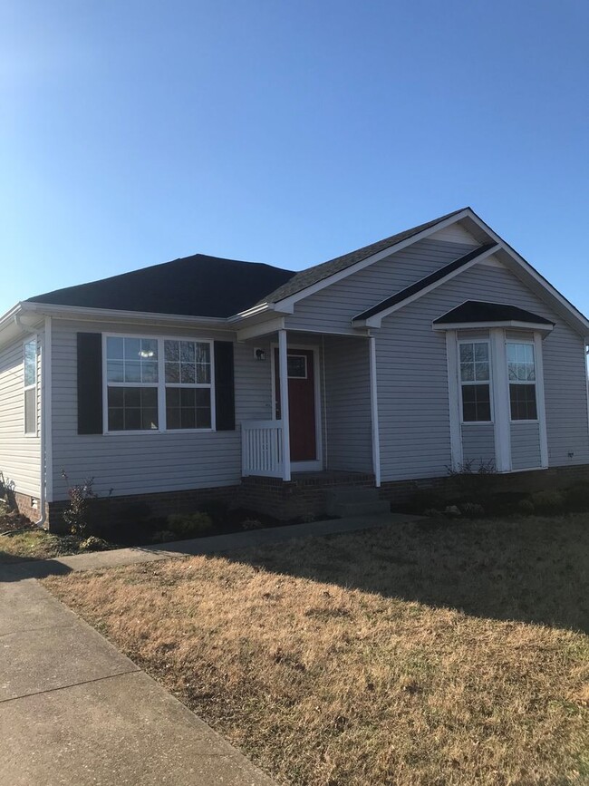 Primary Photo - Charming 3 Bed 2 Bath Home In Columbia!