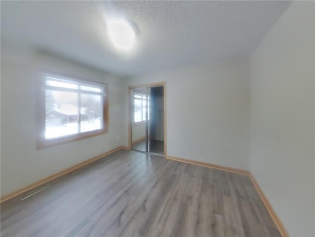 Building Photo - 4845 Orleans Ln N