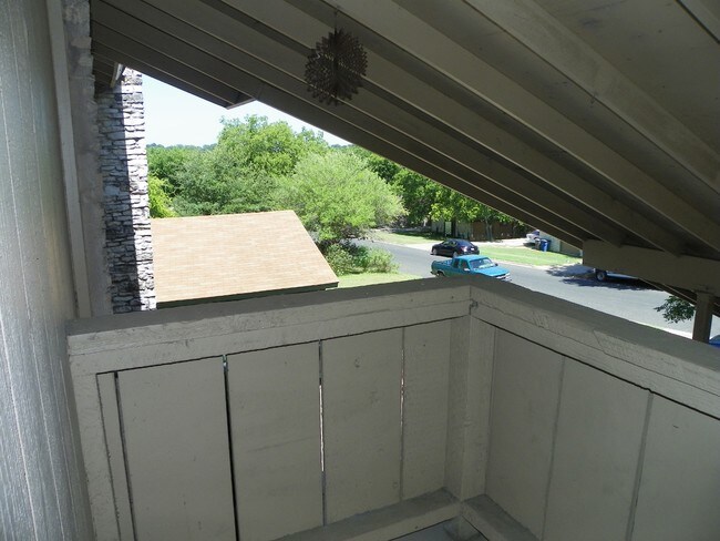 Building Photo - 3406 Dolphin Dr