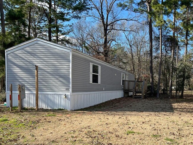 Building Photo - 400 Hidden Oaks Dr