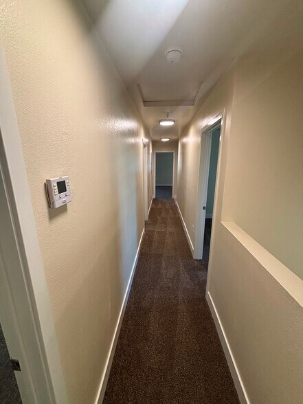 Building Photo - 148 W 79th St