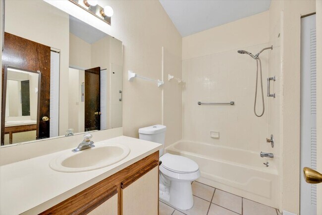 Building Photo - 2907 Prince Oak Ct