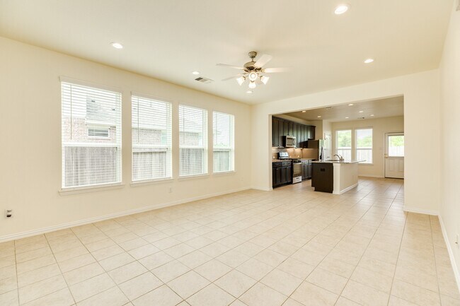 Building Photo - 1301 Scarlet Mountain Dr