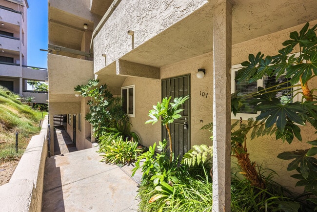 Building Photo - 4794 Arizona St