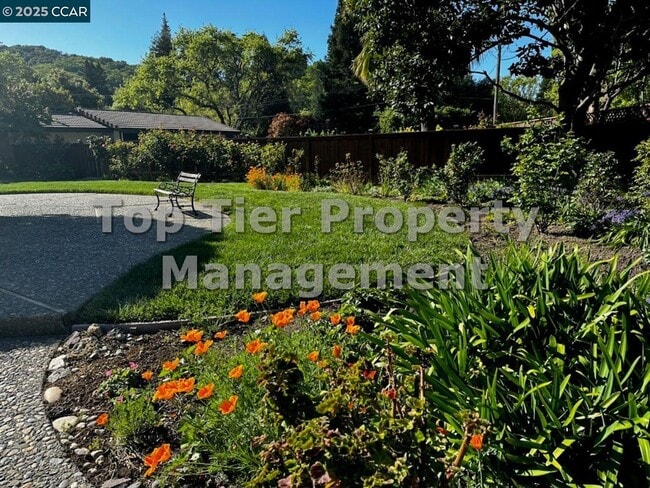 Building Photo - 171 Via Bonita