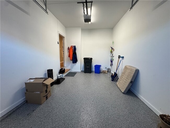 Building Photo - 25 Franklin Rd