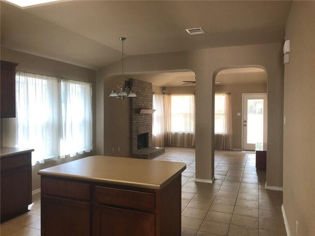 Building Photo - 11512 McDows Hole Ln