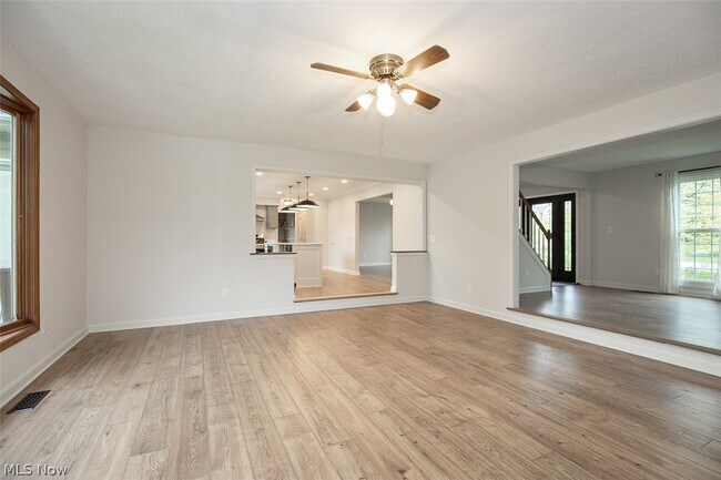 Building Photo - 7528 Lakedge Ct