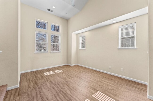 Building Photo - 510 15th St