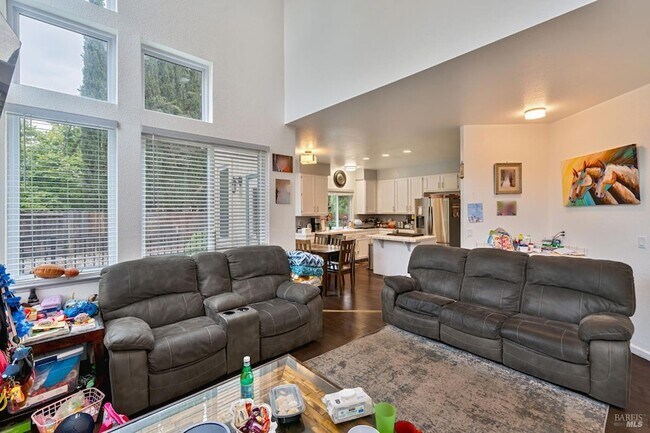 Building Photo - 3500 Crownridge Dr