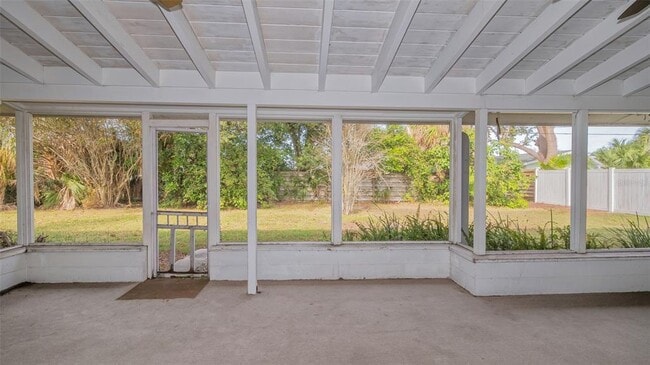 Building Photo - 3137 Lockwood Terrace