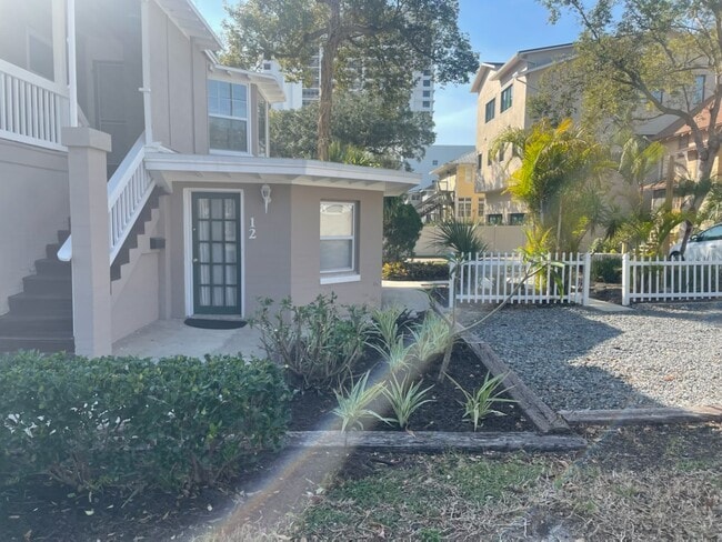 Building Photo - 14 S Summerlin Ave