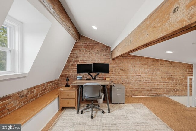 Building Photo - 5324 Colorado Ave NW