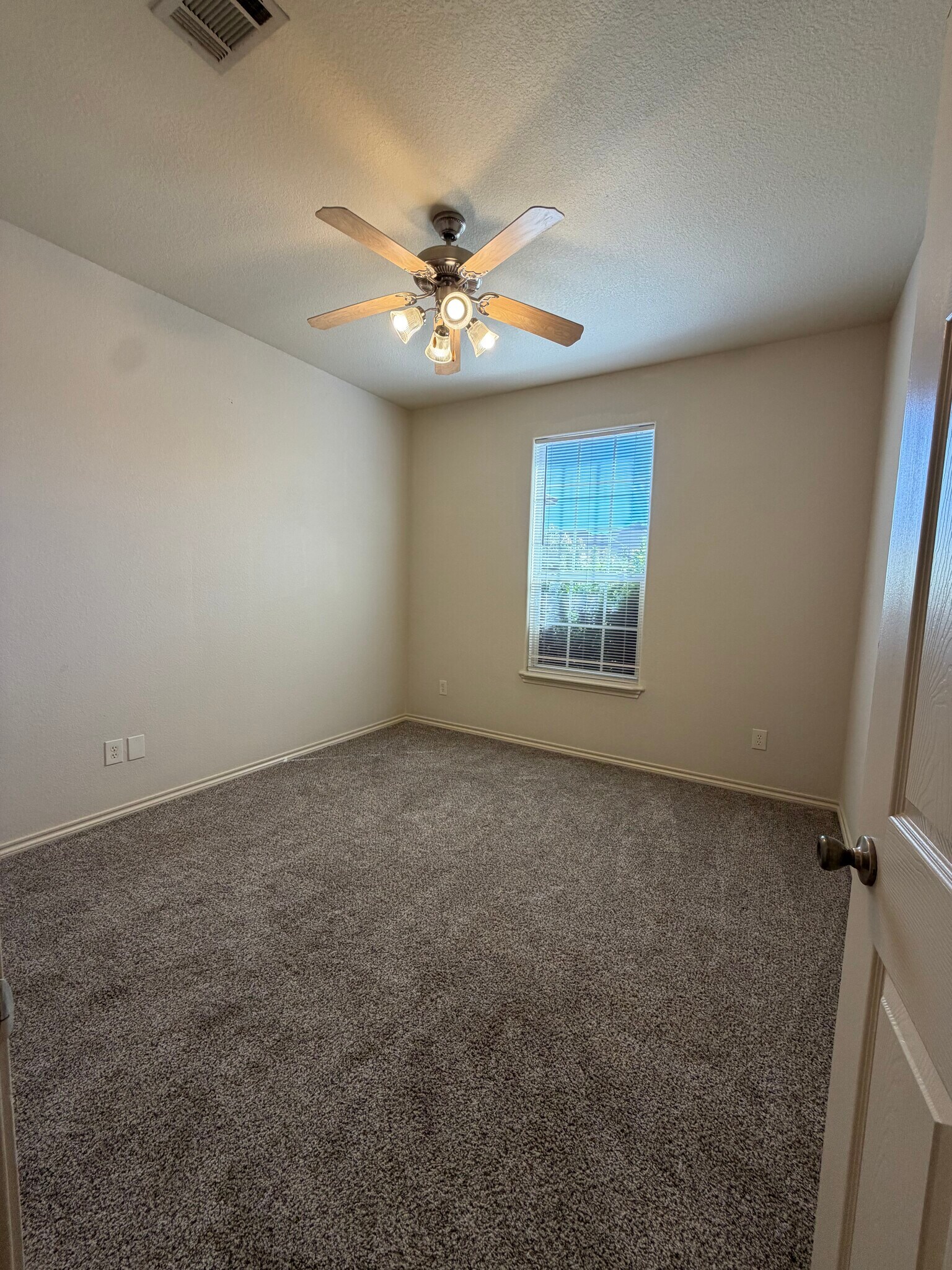 Building Photo - 5809 Swords Dr