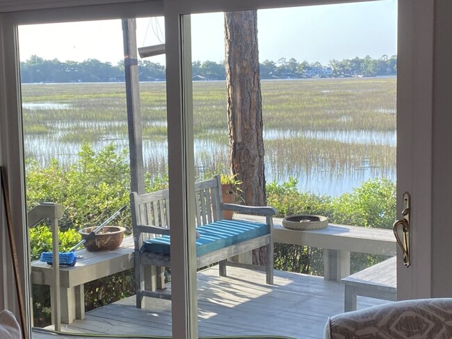 Building Photo - Beautiful Furnished Marsh Front Home - Fle...