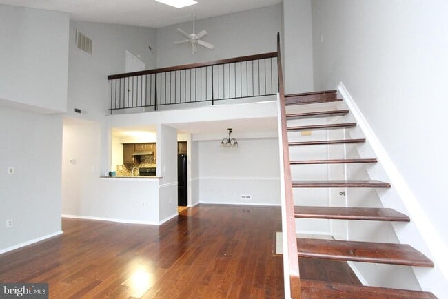 Building Photo - 2202 Aspen Dr