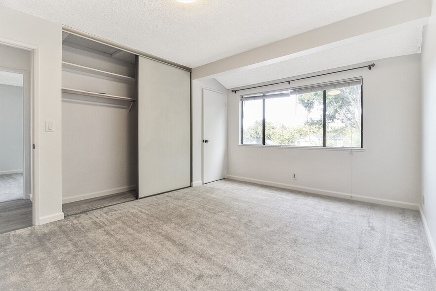 Building Photo - 765 San Antonio Rd