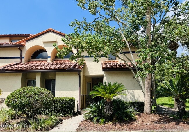 Building Photo - 3809 La Vista Cir