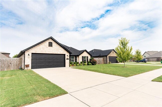 Building Photo - Stylish 3-Bedroom, 2-Bathroom Home for Rent!