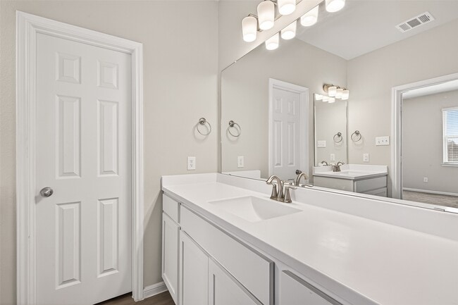 Building Photo - 17727 Chartertree Ln