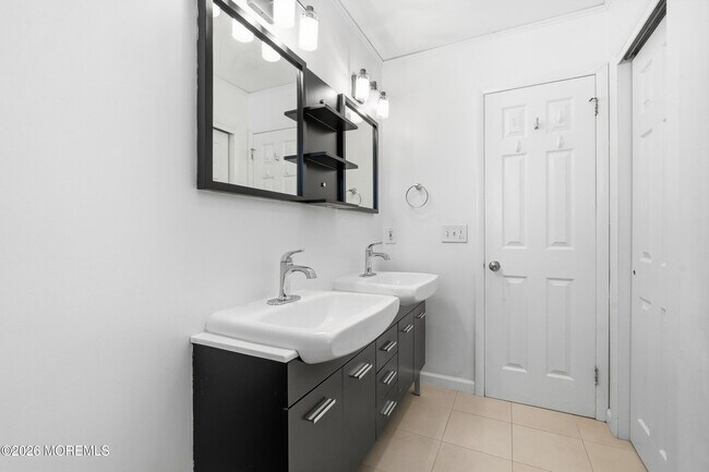 Building Photo - 294 Brighton Ave