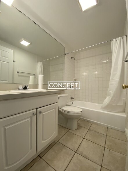 Building Photo - 1750 Washington St