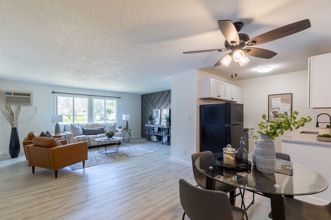 Building Photo - The Oaks | 2 Bedroom Unit