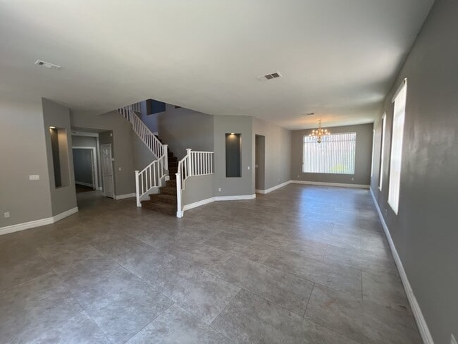 Building Photo - Stunning 2 story, 5-bedroom home in Rhodes Ranch