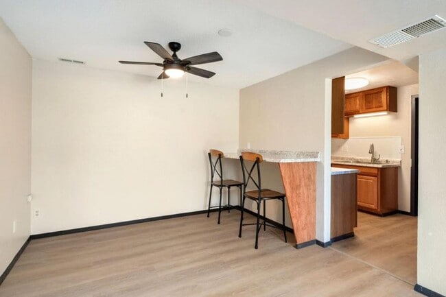 Building Photo - 119 Greenwood Dr