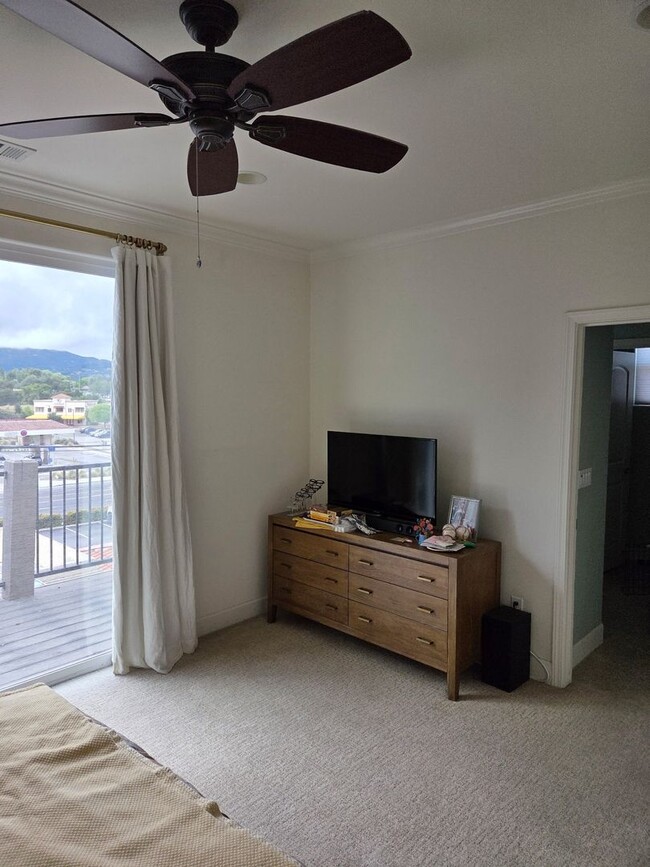 Building Photo - Beautiful home for rent in Atascadero