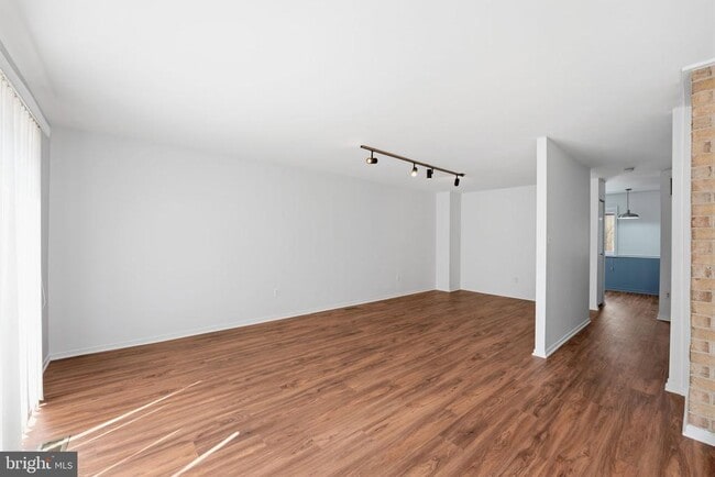 Building Photo - 1747 Cy Ct