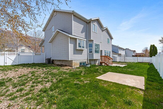 Building Photo - 1162 Cave Hollow Ln