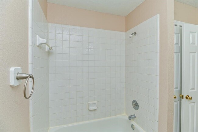 Building Photo - 22814 Williamschase Dr