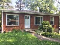 Building Photo - 3 bedroom, 1 bathroom in Peters Township