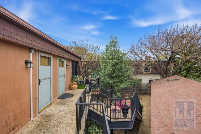 Building Photo - 7801 Shoal Creek Blvd