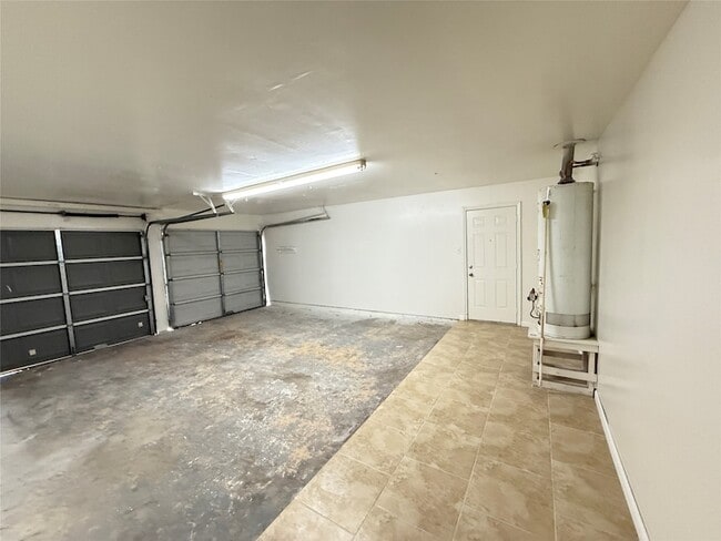 Building Photo - 10715 Sagewillow Ln