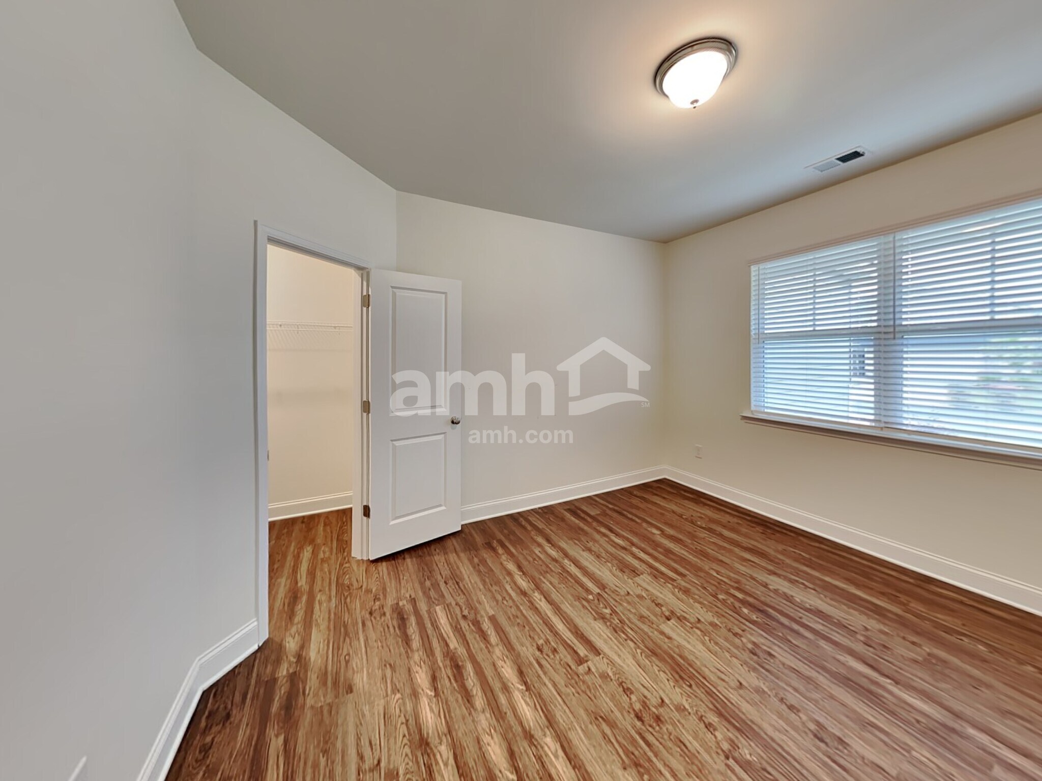 Building Photo - 5215 Smithbriar Dr