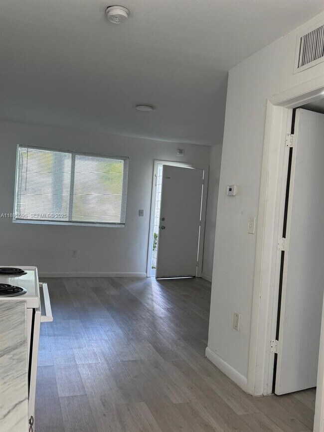 Building Photo - 660 NE 88th Terrace