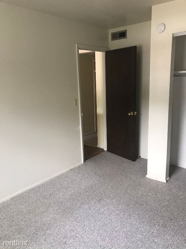 Building Photo - 10000 Puttington Dr