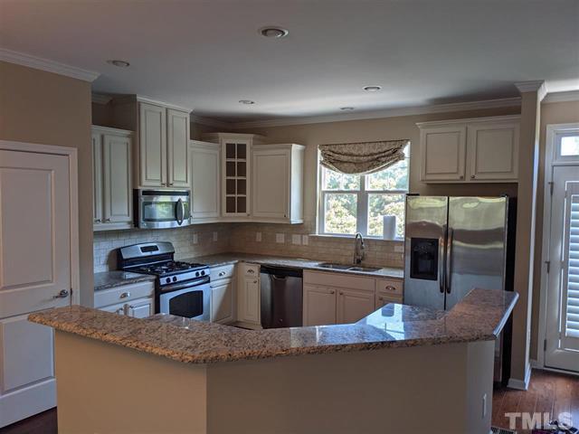 Building Photo - Luxury Townhome for rent Inside Wade!