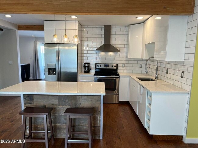 Primary Photo - 7740 E Heatherbrae Ave