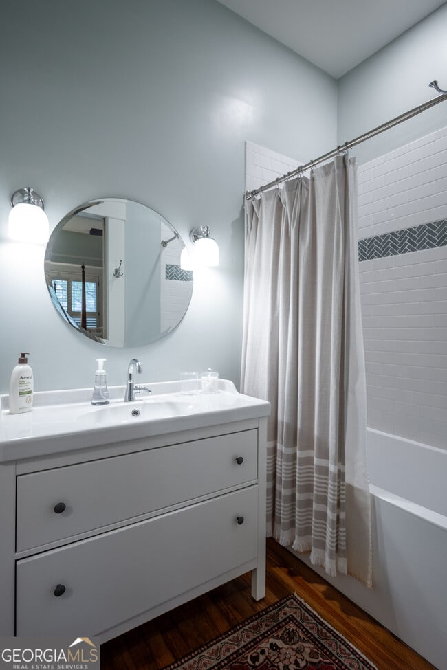 Building Photo - 290 Milledge Cir