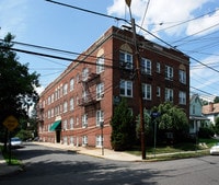 Building Photo - Courtney Commons